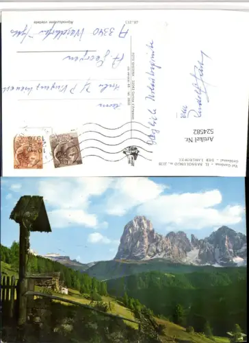 524582,Trentino Bolzano Val Gardena Sassolungo b. St. Ulrich Wegkreuz Bergkulisse