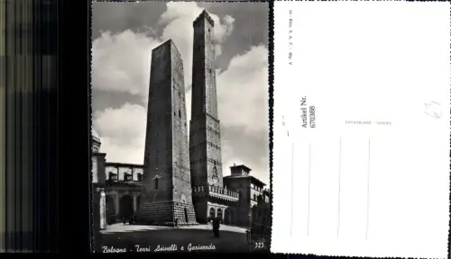 670388,Foto Ak Bologna Torri Asinelli e Garisenda Italy