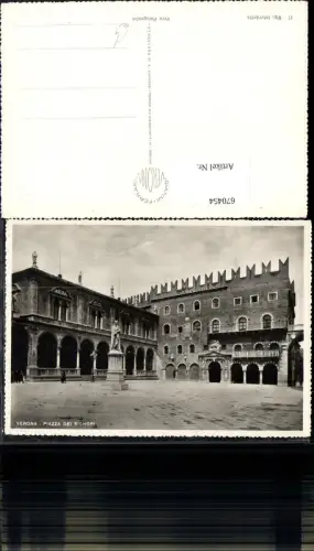 670454,Foto Ak Verona Piazza dei Signori Italy