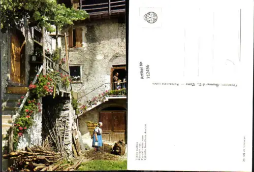 712456 Foto AK Tipico rustico Typisch ländliche Ansicht Frau Rückenkorb Hof Italy