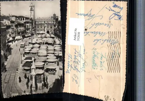 312630,Veneto Verona Piazza Erbe Marktplatz Geschäfte Straßenbahn