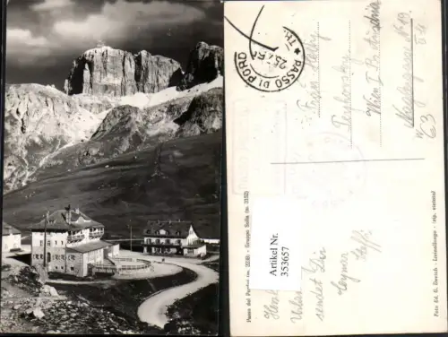 353657,Veneto Belluno Passo del Pordoi Gruppo Sella Pass Bergkulisse
