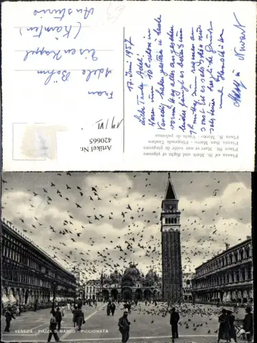 420665,Veneto Venezia Venedig Piazza S. Marco Piccionata Markusplatz Tauben Turm