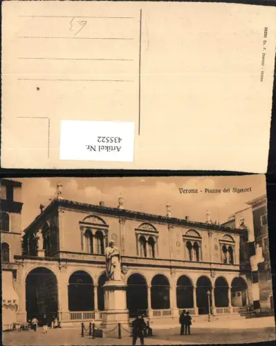 435522,Veneto Verona Piazza di Signori Platz Denkmal Statue Arkaden