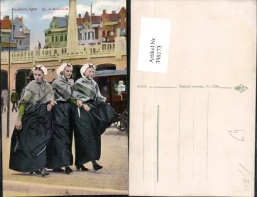 398173,Netherlands Den Haag Scheveningen Op de Boulevard Frauen