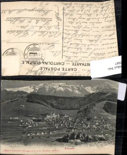 85047, Einsiedeln Kinder die im Gras ein Buch anschauen