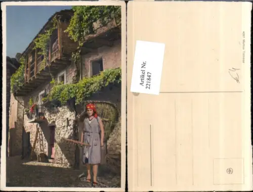 221847,Motivo Ticinese Motiv Hausansicht Mädchen m. Korb Rechen Kt Tessin