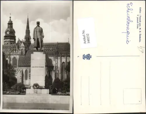 340232,Kosice Kaschau Pomnik gen. M.R. Stefanika V pozadi Dom Denkmal Kirche