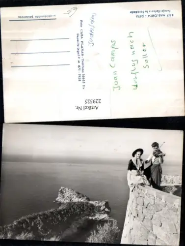 229525,Mallorca Deya Pareja tipica y la Foradada Frau m. Hut Geige