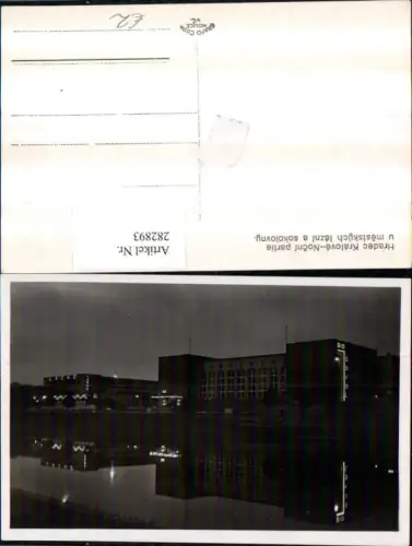 282893,Hradec Kralove Königgrätz Nocni partie u mestskych lazni a sokolovny Gebäude b. Nacht