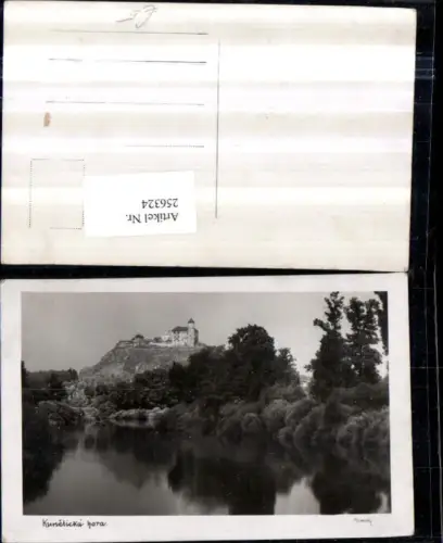 256324,Burg Kuneticka Hora Kunetitzer Berg b. Raby Partie