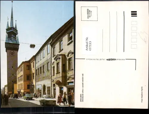 437333,Znojmo Znaim Obrokova ulice v pozadi radnici vez Straßenansicht Turm