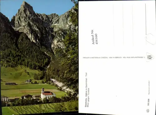 454160,Gschnitz Kirche Blick geg. Torsäule Bergkulisse