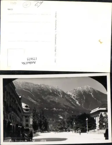 175675,Innsbruck Rennweg Stadttheater Strassenansicht m. Personen