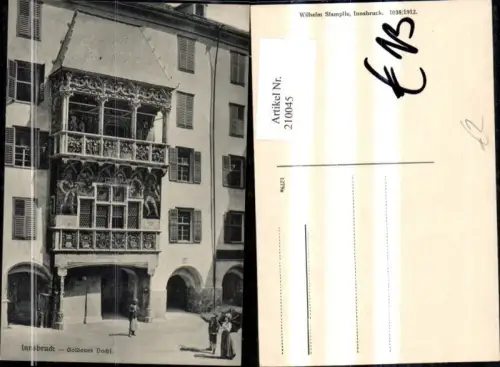 210045,Innsbruck Goldenes Dachl Personen i. Vordergrund