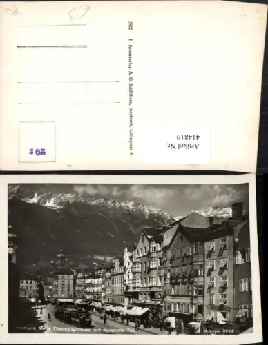 414819,Innsbruck Maria-Theresienstraße Straßenbahn m. Nordkette Bergkulisse