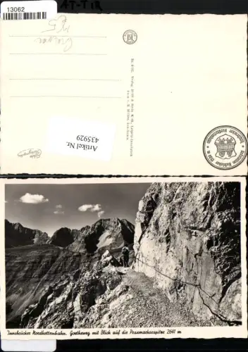 435929,Innsbrucker Nordkettenbahn Goetheweg m. Praxmarkarspitze Bergkulisse Wanderer