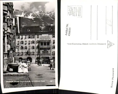 436035,Innsbruck Herzog Friedrichstraße m. Goldenen Dachl Brunnen Bergkulisse