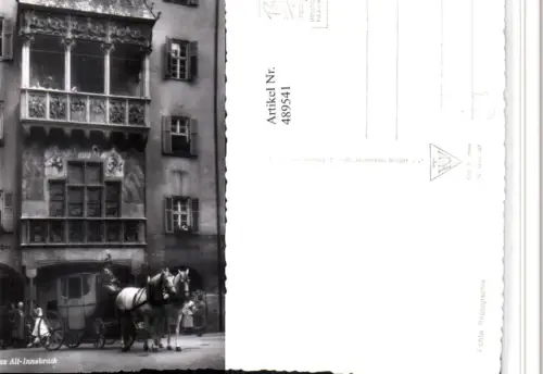489541,Innsbruck Goldenes Dachl Kutsche Pferde