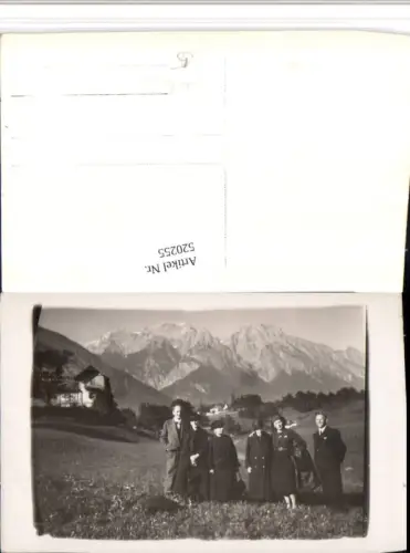 520255,Foto AK Innsbruck Personen Gruppenbild Bergkulisse