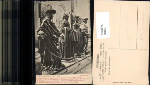 668993,Innsbruck Hofkirche Gruppe III rechts Statuen