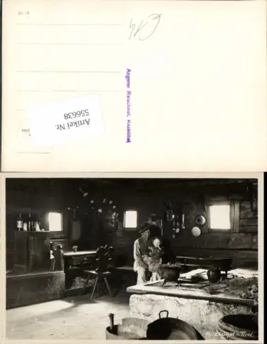 556638,Kitzbühel in Tirol Stube Frau Kind Bauernstube Interieur