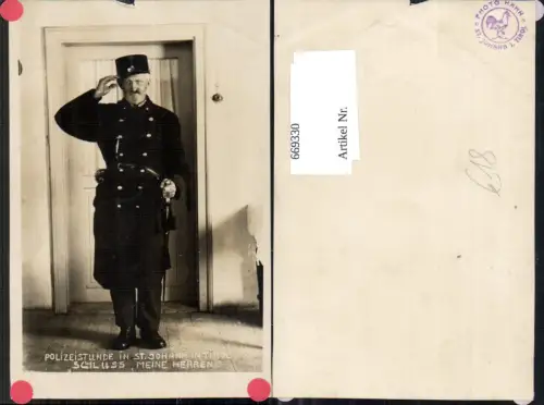 669330,Foto Ak St Johann i. Tirol Polizeistunde Schluss meine Herren Uniform