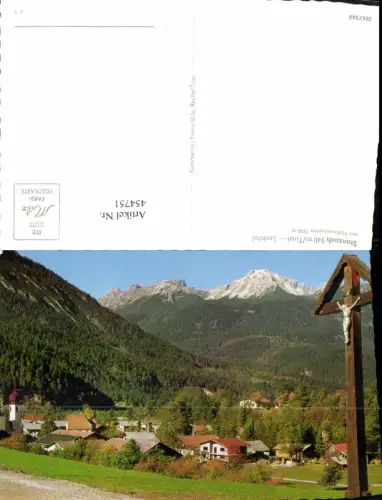 454751,Stanzach im Lechtal Totale m. Hahnenkamm Bergkulisse