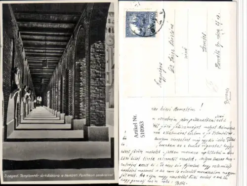 510963,Hungary Szeged Templomter arkadsora a Nemzeti Pantheon szobraival Gang