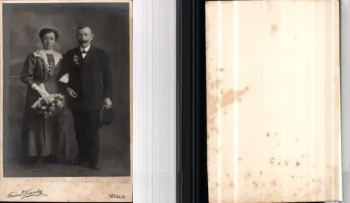 530293,CDV Kabinettfoto Atelier Franz Diwoky Wels Blumen Paar Frau Mann