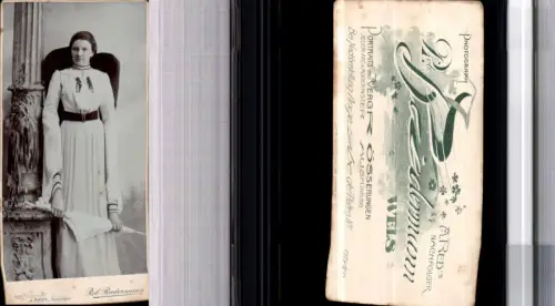 530309,CDV Kabinettfoto Atelier Rob. Biedermann Wels Robe Frau Kleid Schirm