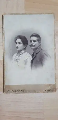 553995,CDV Kabinettfoto Mann Bart Schnauzer Alsergrund Wien Atelier Brand