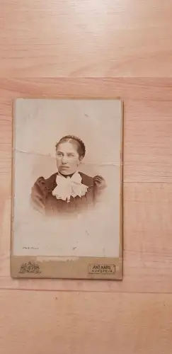 554004,CDV Kabinettfoto Atelier Anton Karg Kufstein Tracht Frau