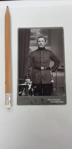 595024,Fotografie CDV Atelier Albert Kuban Saarbrücken Soldat Uniform Abzeichen