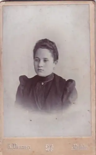 Fotografie Atelier Nunwarz Urfahr Linz Frau Portrait Robbe