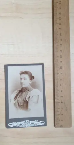 Fotografie Frau Tracht Tschechien Visite Portrait