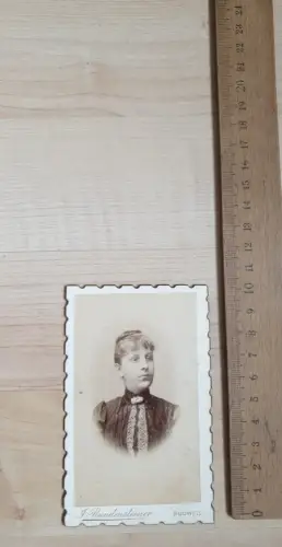 Fotografie J. Rundensteiner Budweis Budejovice Frau Portrait