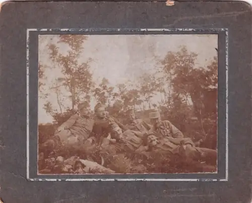 Fotografie K.K. Armee Soldaten Orden Gruppenfoto Stellung Wald WW1