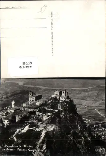 657018,Repubblica S. Marino Rocca e Palazzo Governativo