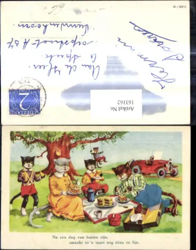 163162,Künstler Ak Katzen vermenschlicht Familie b. Picknick Automobil
