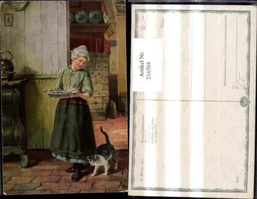 216504,Künstler Ak K. Mücke Schmeichelkätzchen Tiere Katze Frau m. Fischteller