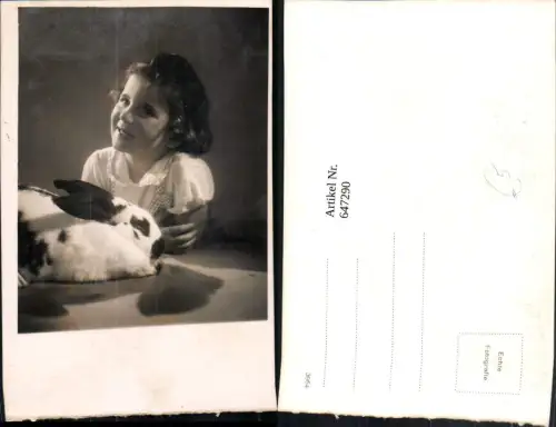 647290,Foto Ak Mädchen Lockenkopf m. Hase Kaninchen Tiere