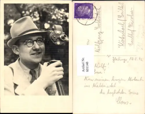 601148,Foto Ak Mann m. Hut Brille als Fotograf Kamera m. Stativ