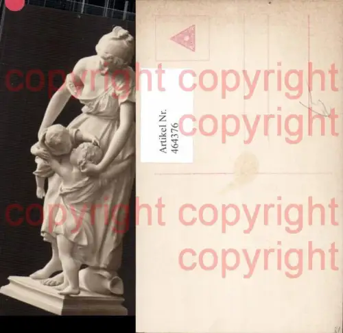 464376,Erotik Madrassi Der Bruderkuss Barbusige Frau Statue
