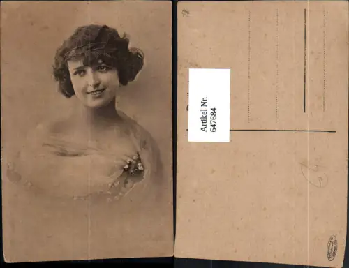 647684,Frau Haarband Dekollete Erotik