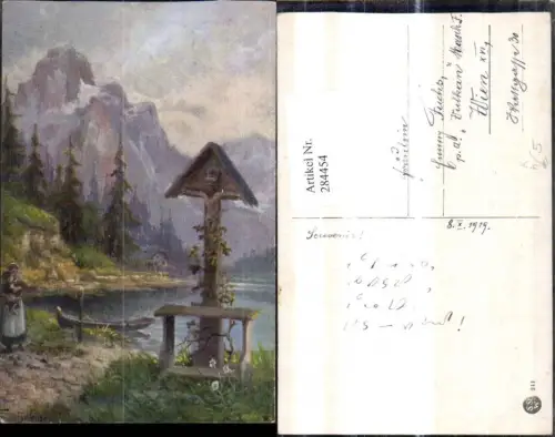 284454,Künstler Ak G. Fiebiger Religion Frau m. Kind Marterl Kreuz v. Bergkulisse See Ruderboot