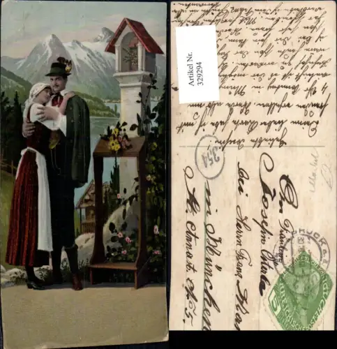 329294,Religion Paar m. Marterl Bergkulisse Tracht Umarmung Liebe