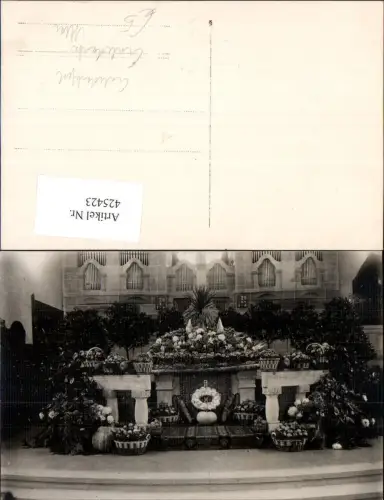 425423,Foto Ak Altar Erntedank Korb m. Essen Früchte Erntedankfest Religion