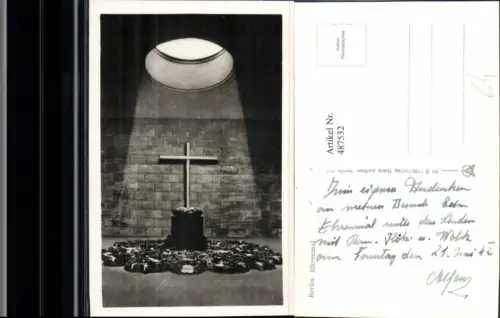 487532,Foto Ak Berlin Ehrenmal Kreuz Bildstock Flurkreuz