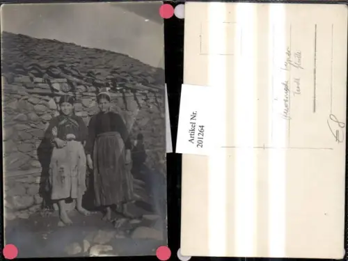201264,Rumänische Typen Tracht Rumänien Frauen Mädchen Hütte